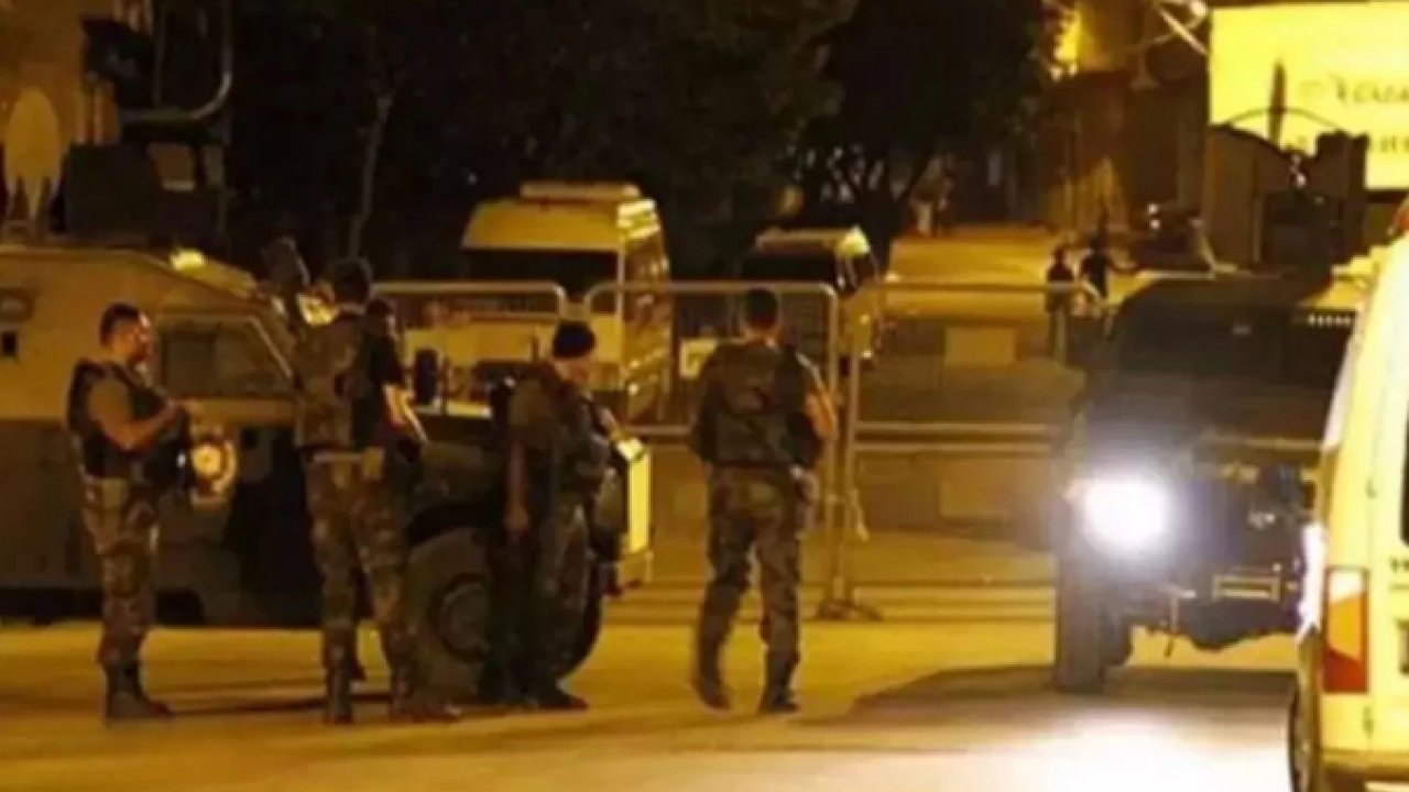 Diyarbakır'da Sivil Polis Aracının Geçtiği Yerde Patlama: Olay Yerinde Son Durum