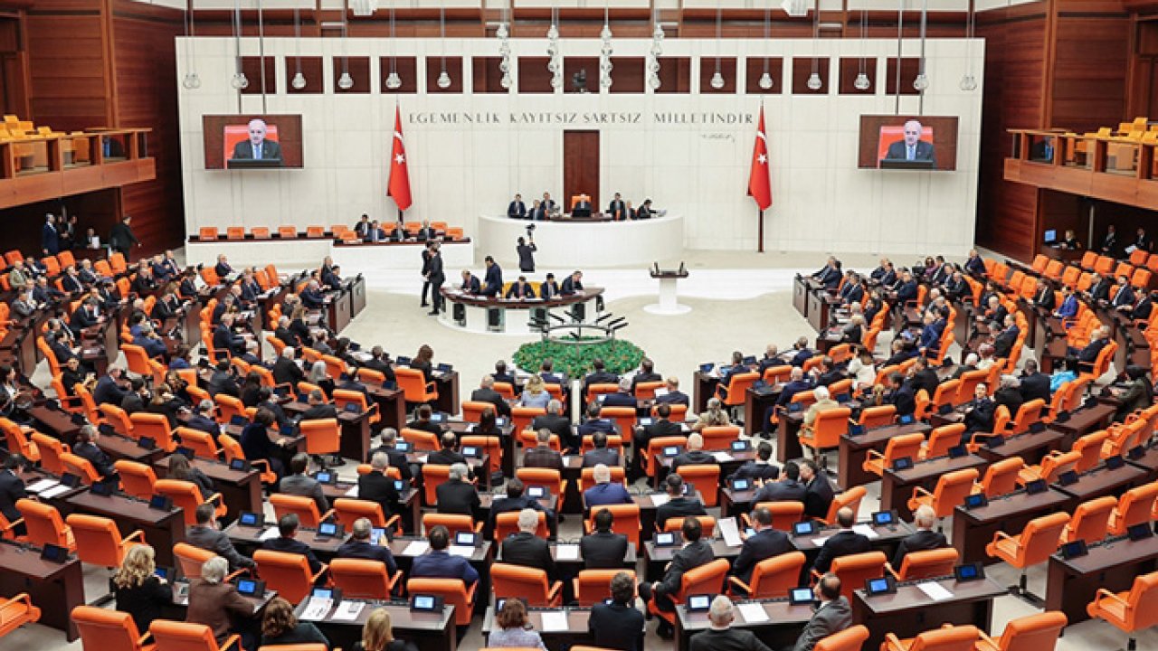 İktidar Açılım Sürecinde Frene Bastı: Takvim Yavaşlatıldı