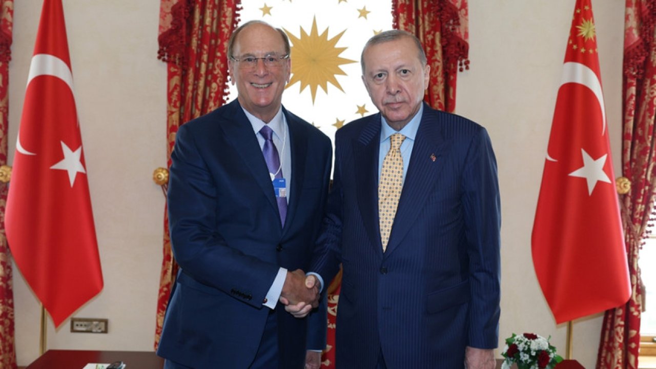 Cumhurbaşkanı Erdoğan, BlackRock’un CEO’su Larry Fink ile İstanbul’da Buluştu