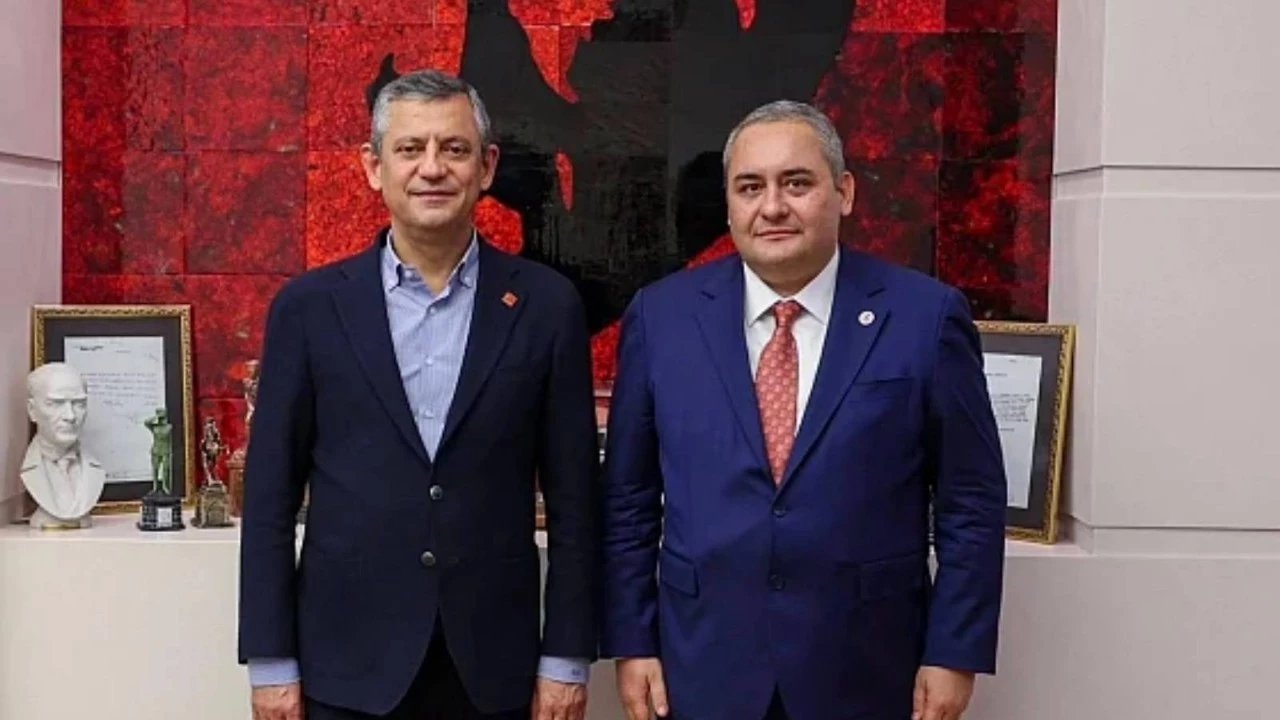 Özgür Özel’den Çarpıcı İddia: Mesut Özarslan AKP’ye Katılıyor