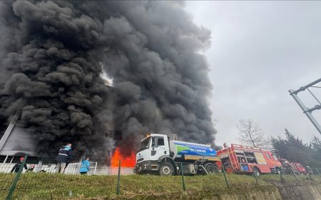 Trabzon’daki Fabrika Yangınında 3 Kişi Hastanelik Oldu