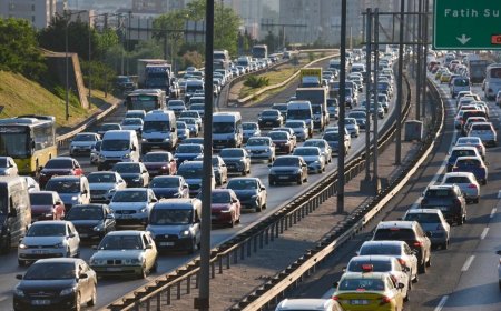 İstanbul’da Haftanın İlk Sabahında Trafik Çilesi Başladı: Yoğunluk Zirve Yaptı